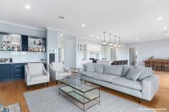 Virtue-Homes-Gallery2021-ranch-living-room-and-kitchen
