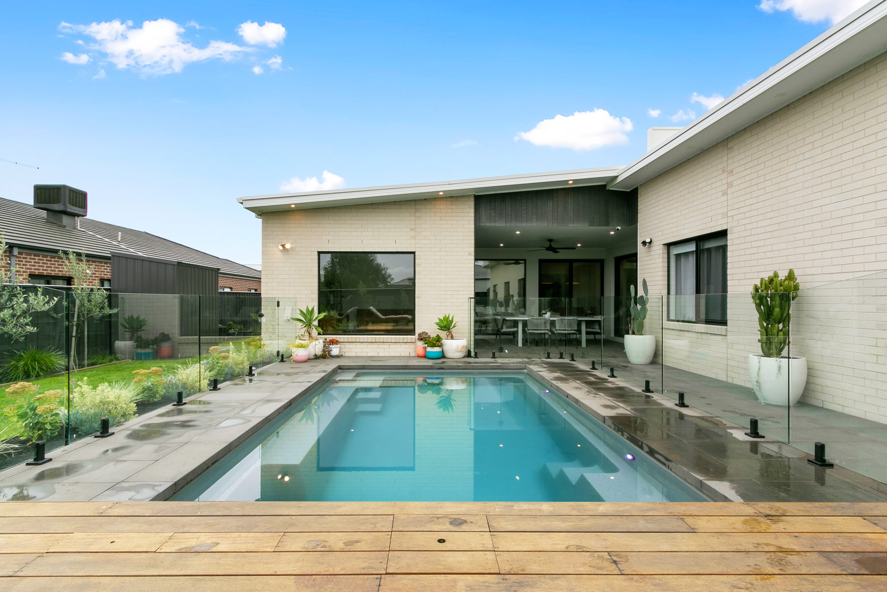 VirtueHomes-MidCenturyModern-17