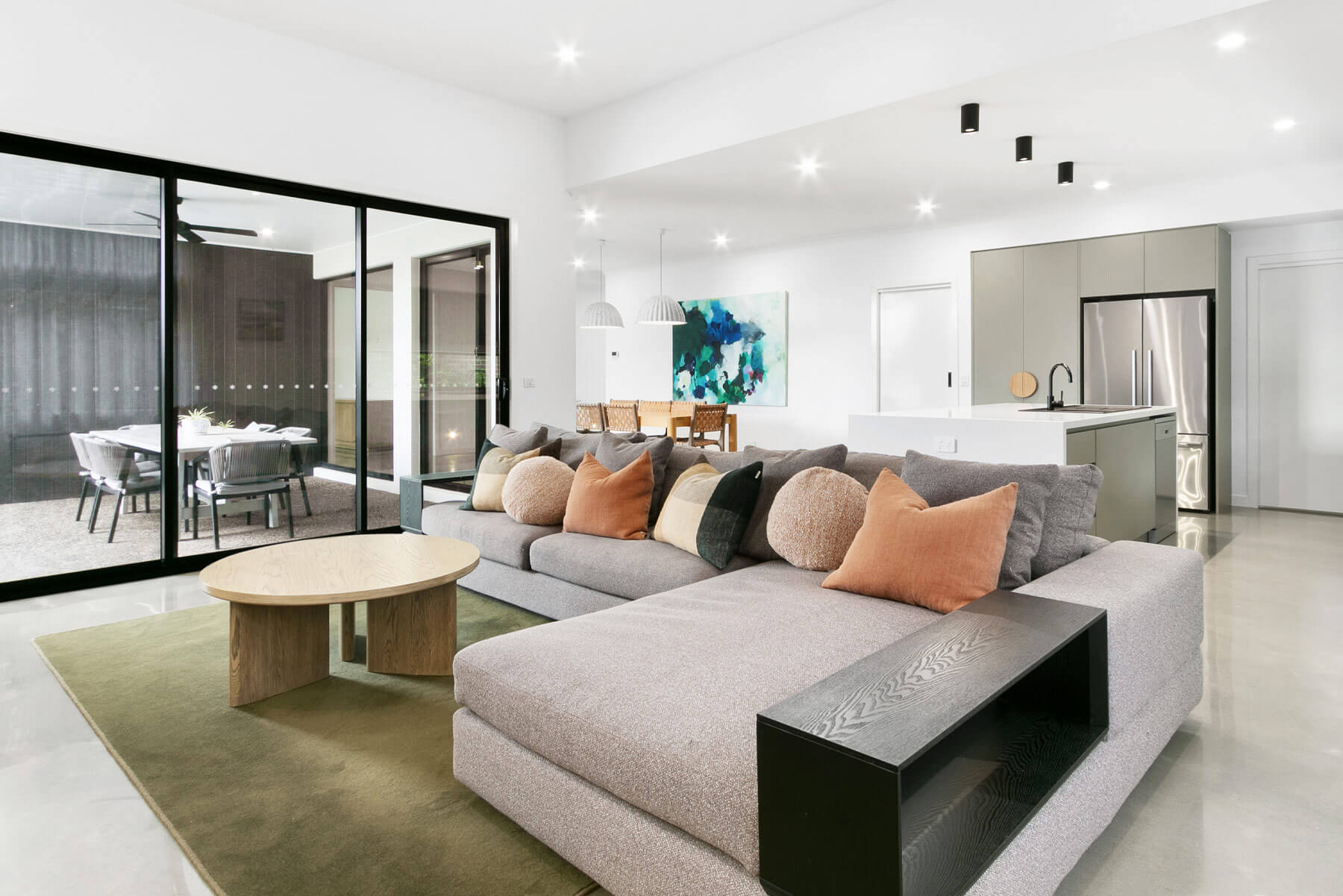 VirtueHomes-MidCenturyModern-3